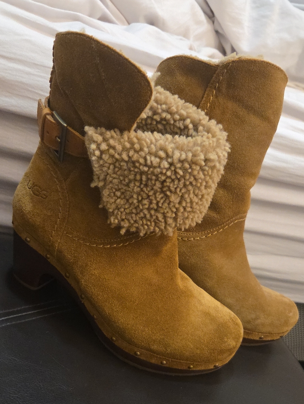 Ugg Lynnea Leather Suede clog Cozy ankle boots booties; size 7 NWOT
